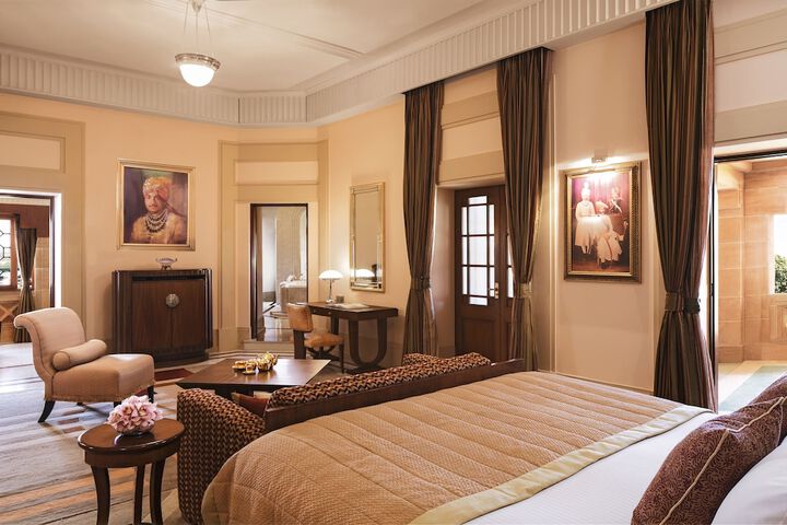 Room 8 of 37