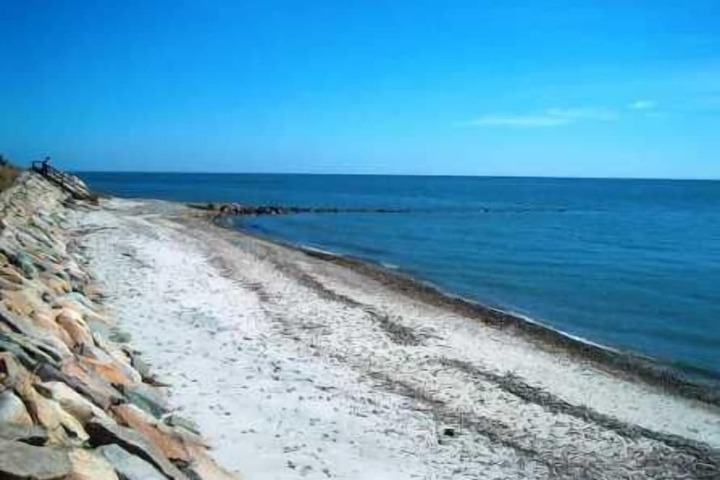 Beach 31 of 40