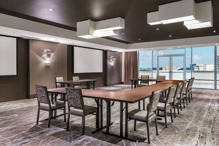 Meeting facility