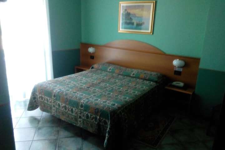 Room 5 of 45