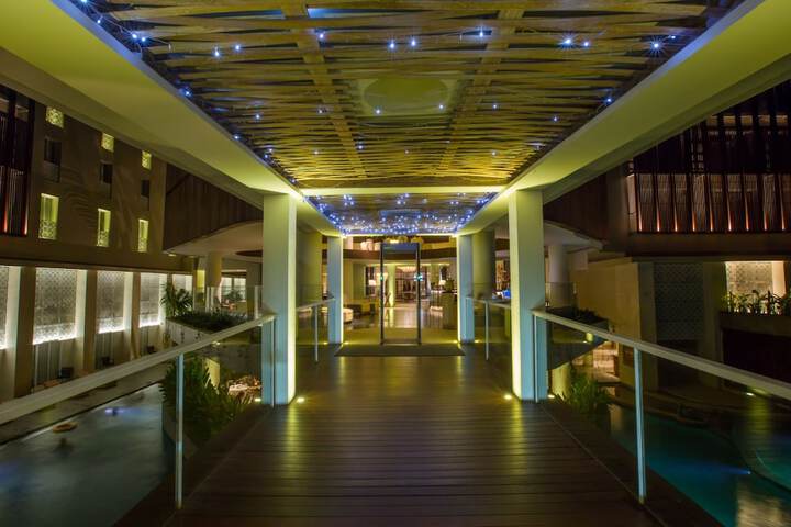 Hotel 2 of 83