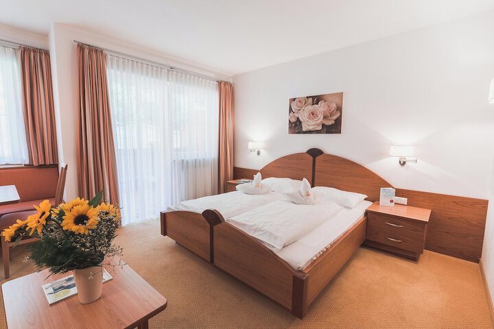 Room 10 of 61