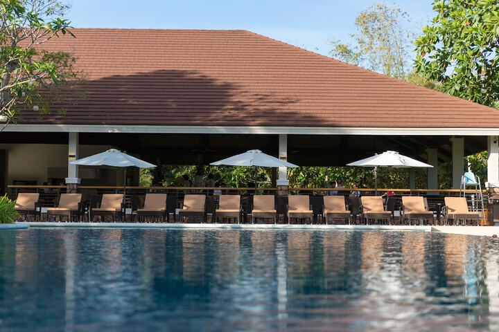 Pool 49 of 84