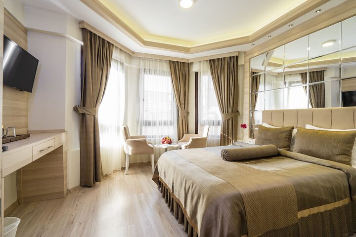 Room 2 of 17