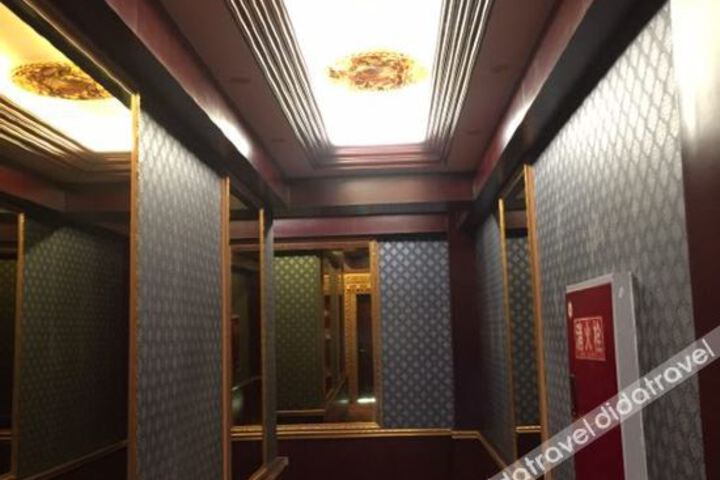 Hotel Interior 9 of 27