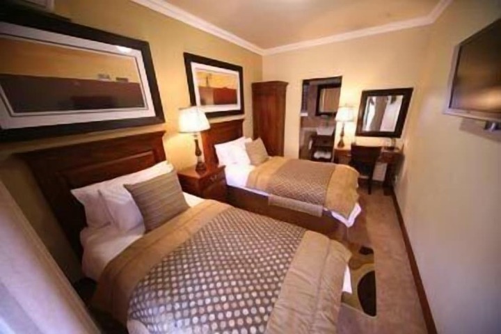 Room 12 of 61