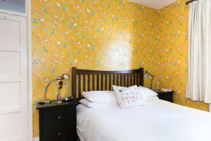 Room 9 of 27