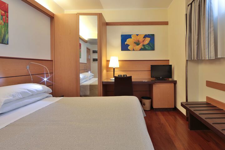 Room 13 of 67