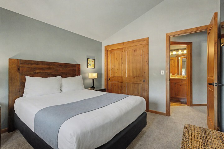 Room 29 of 157