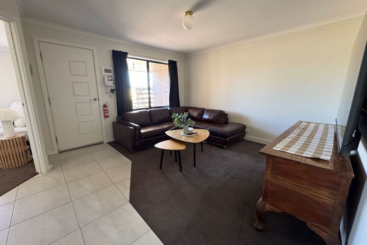 Room 32 of 68