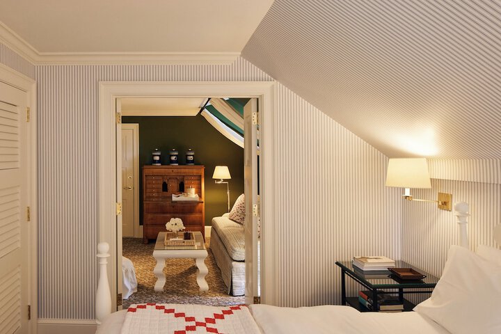 Room 8 of 50