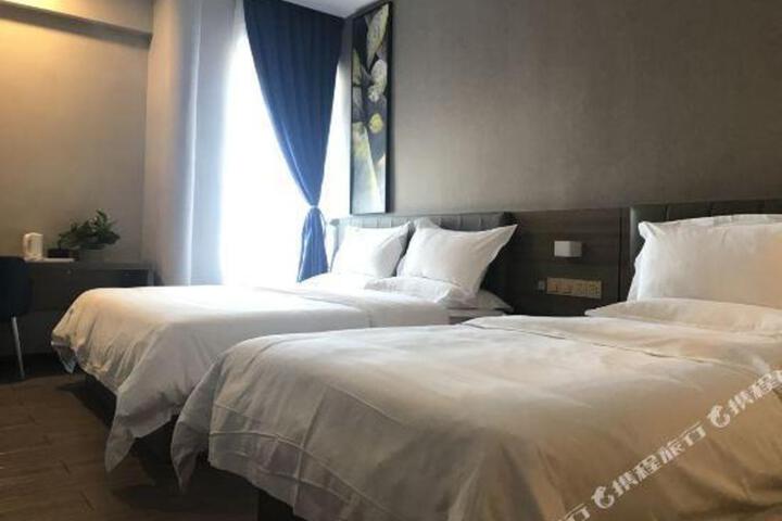 7 Premium (Shenzhen Jingji 100 Diwang Building)