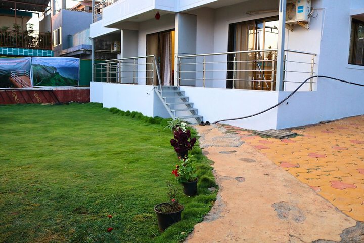 Hotel Exterior 44 of 60