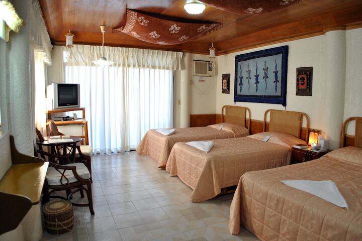Room 4 of 61