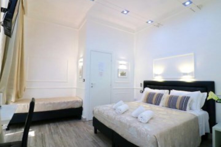Room 14 of 82