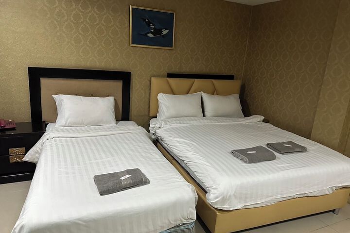 Room 15 of 27