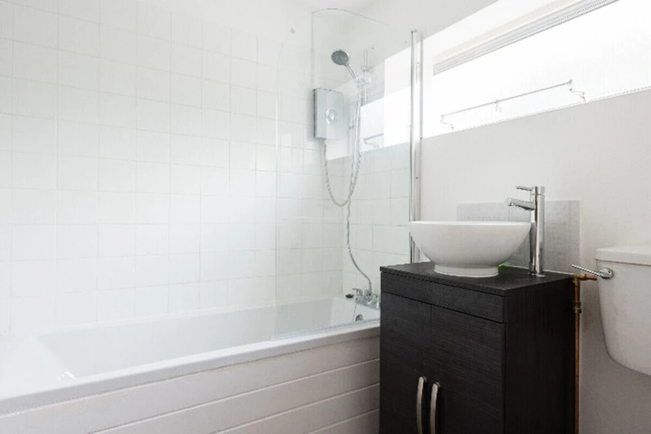 The Jericho Terrace House - 2BD + Parking