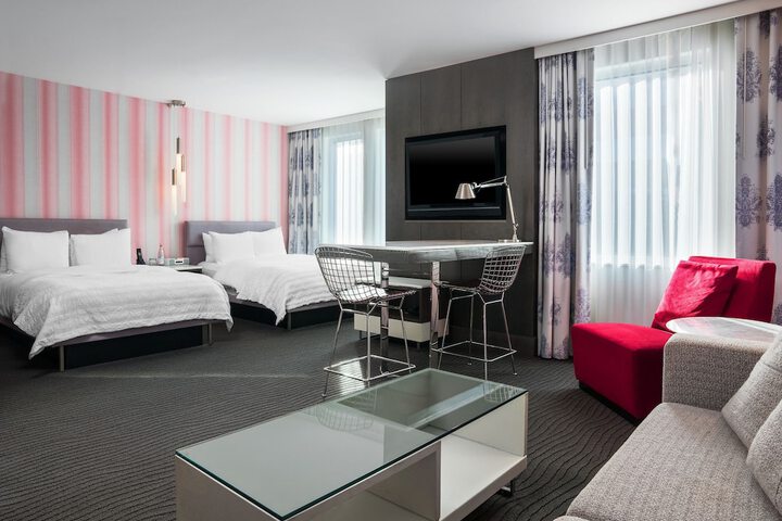 Room 11 of 30