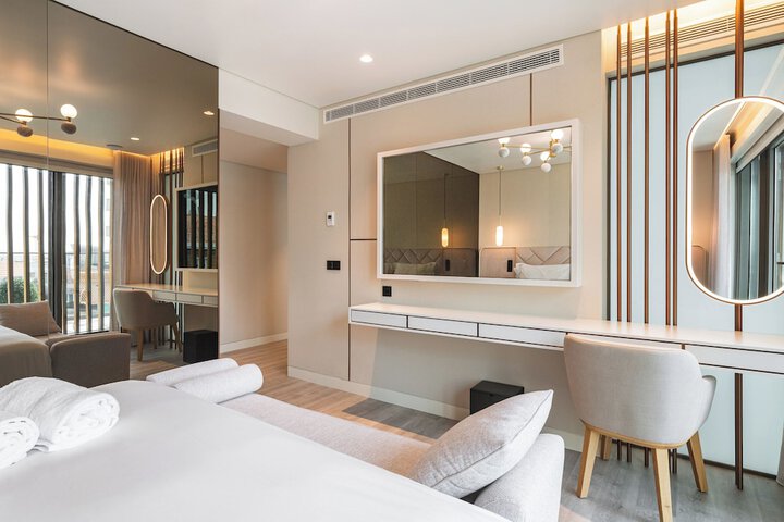 Room 15 of 113