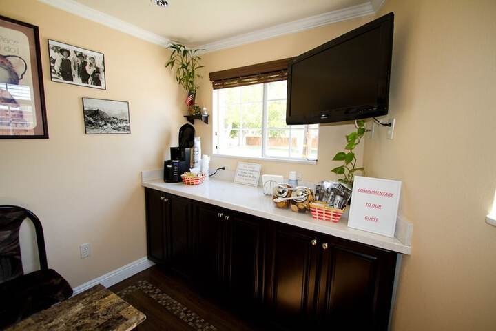 Hotel Interior 4 of 33