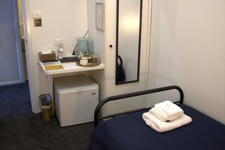Room 5 of 26
