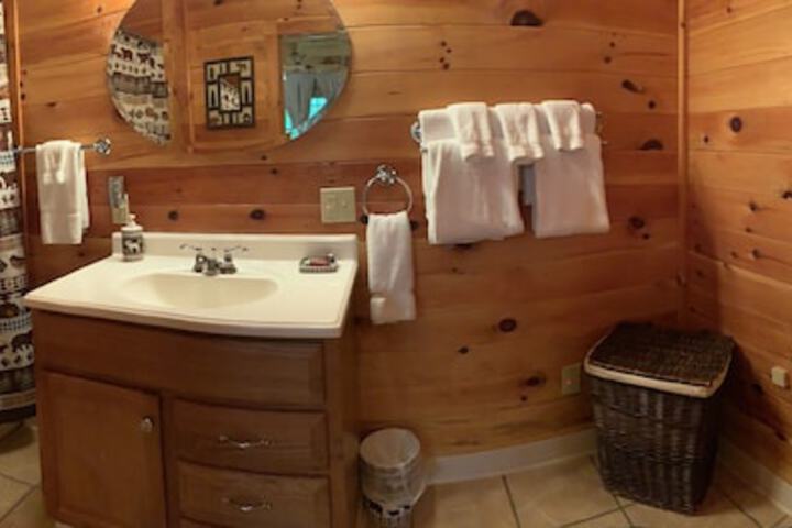 Room 180 of 261