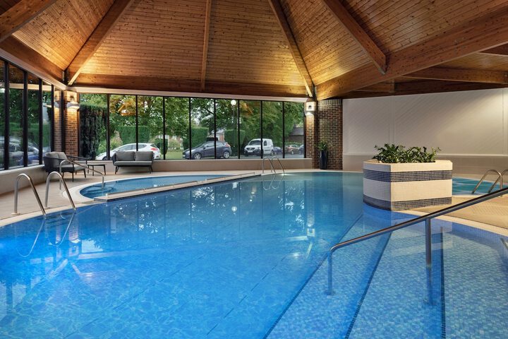 Pools & Facilities