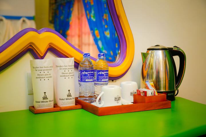Breakfast/Coffee Service 146 of 230