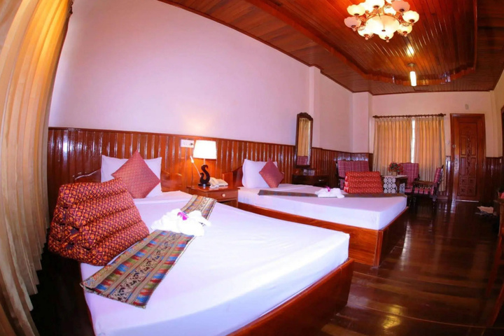Room 4 of 23