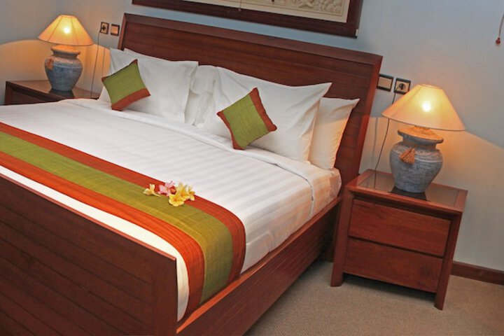 Room 2 of 36