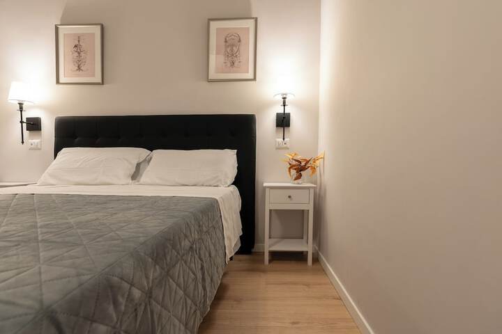 Room 12 of 25