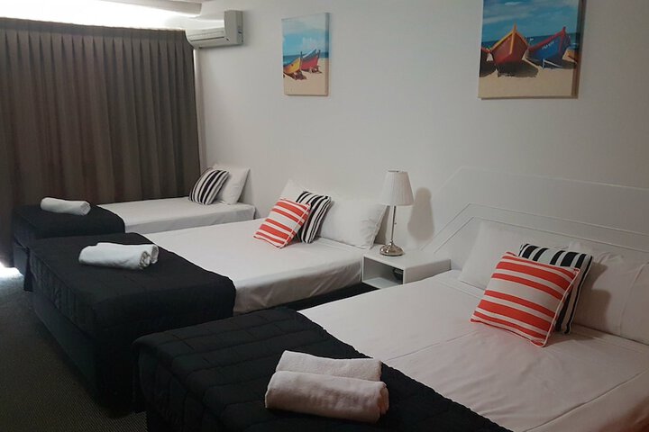 Room 45 of 136