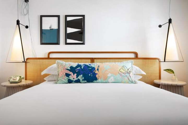 Room 4 of 31