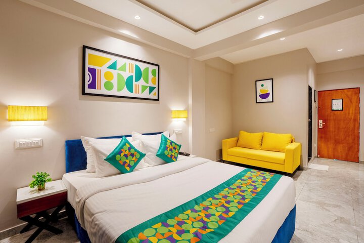 Room 11 of 26