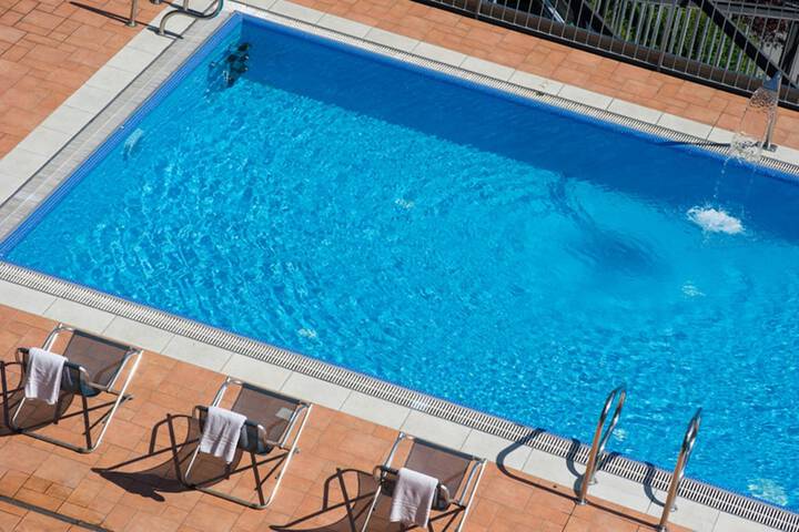 Pools & Facilities