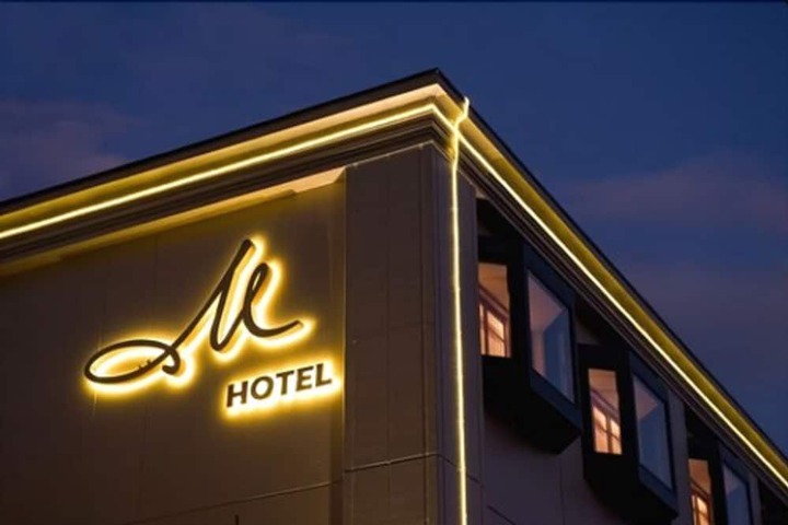 Hotel 27 of 32