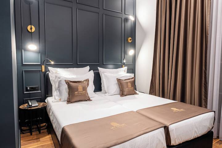 Room 10 of 82