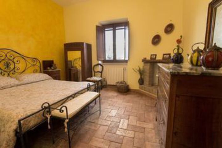 Room 9 of 25