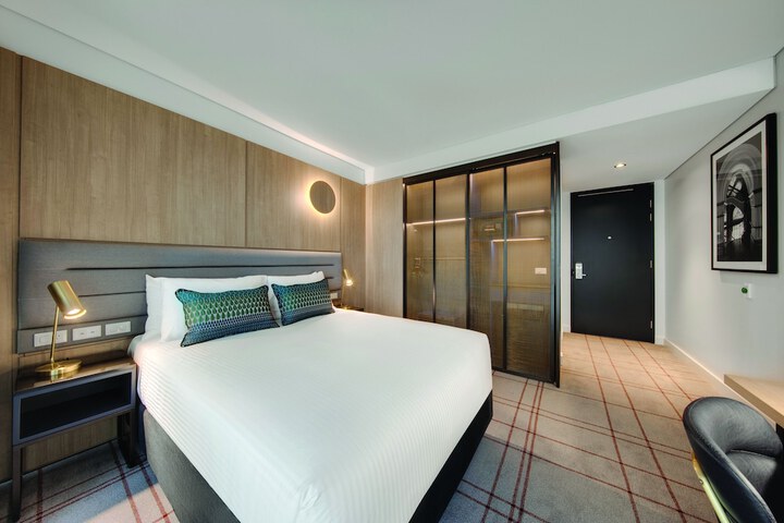 Room 5 of 39