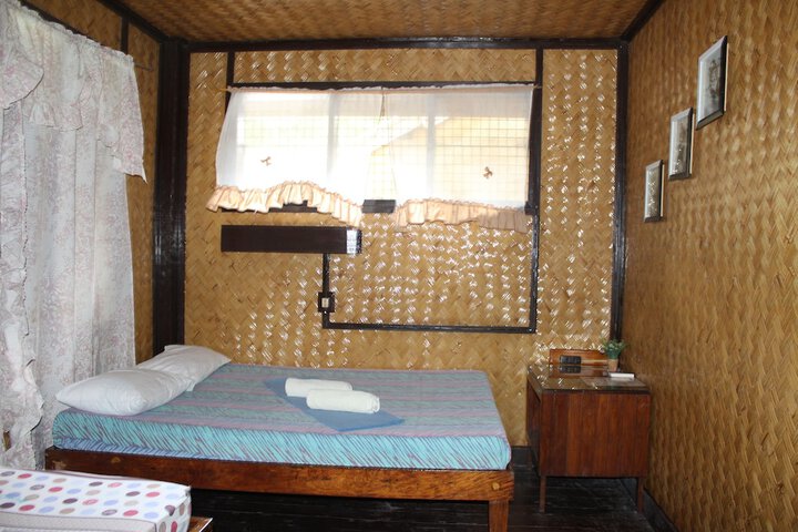 Room 19 of 102