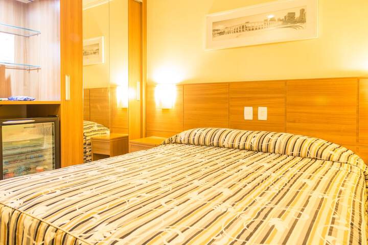Room 46 of 198