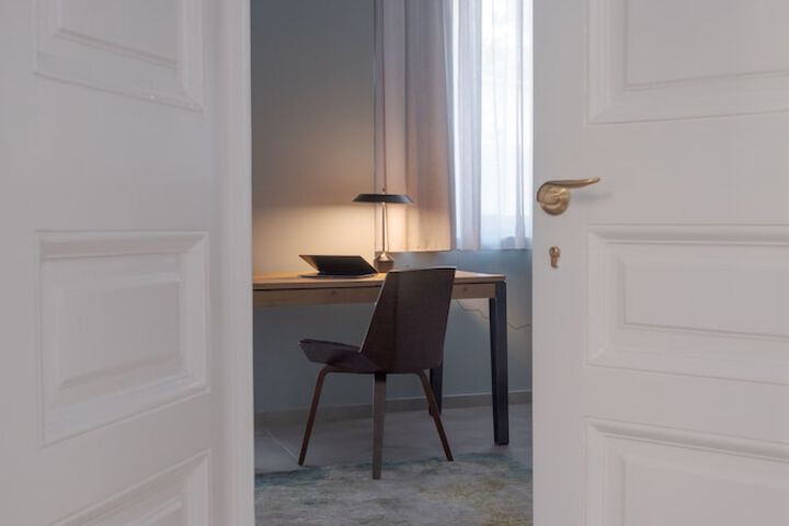 Room 16 of 23