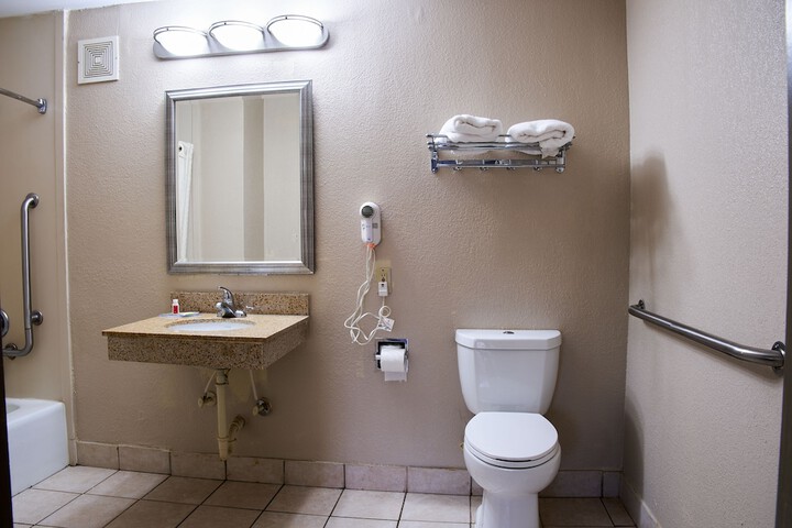 Room 30 of 47