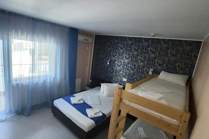 Room 9 of 49