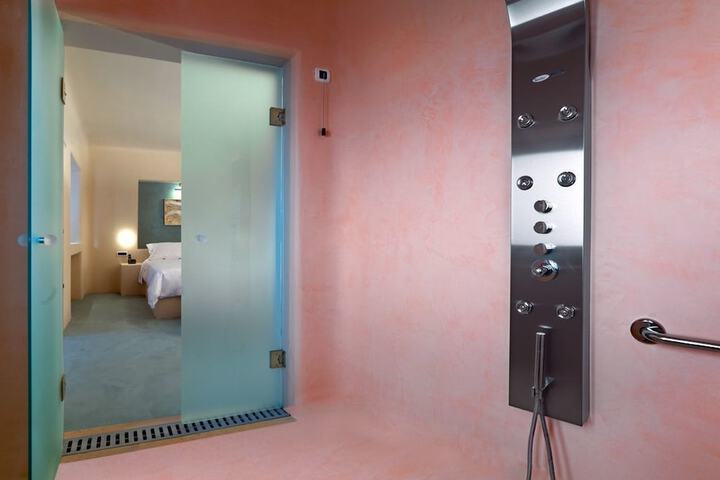 Room 74 of 88