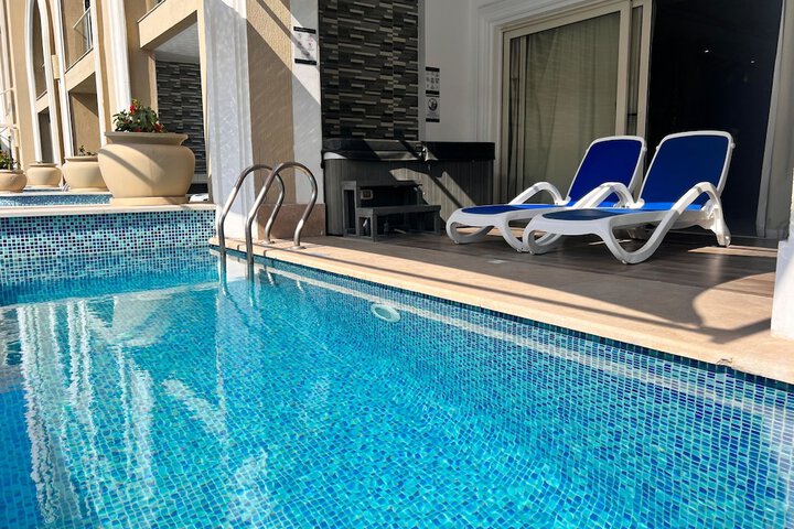 Pool 81 of 120
