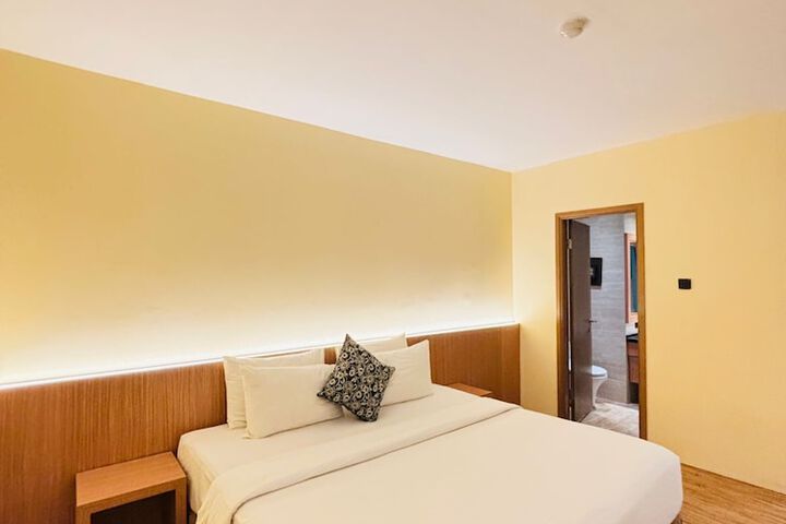 Room 4 of 53