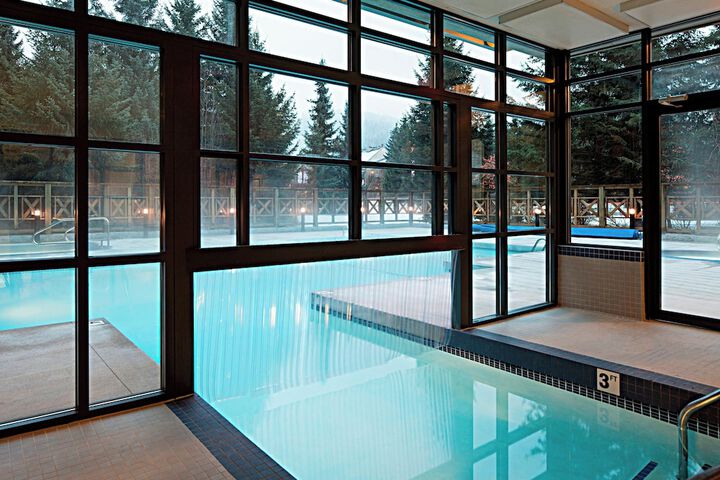 Pool Hotel
