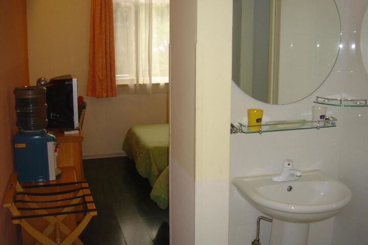 Room 3 of 11
