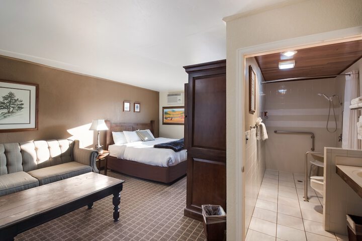 Room 16 of 60